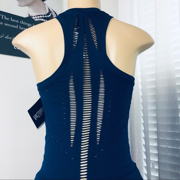Victoria’s Secret Sport Seamless Top Size XS - Picture 5 of 6